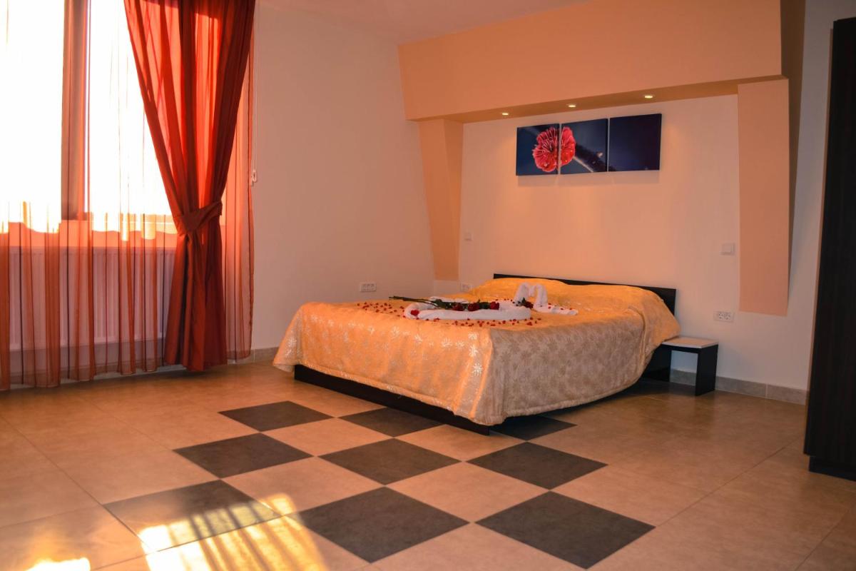 Complex Fortuna - Housity