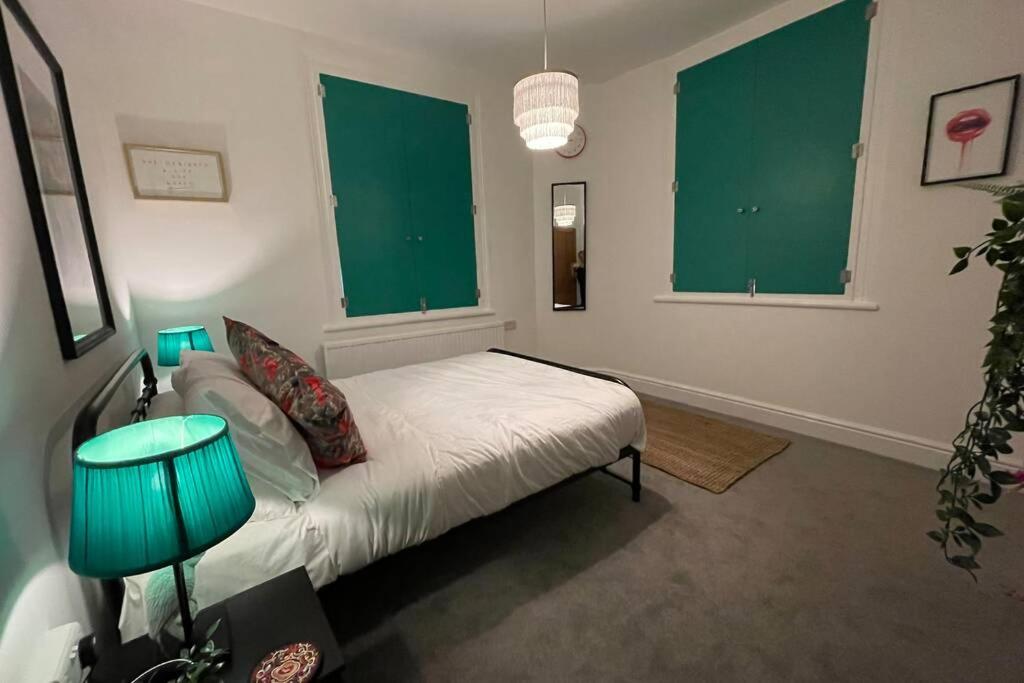 BOUTIQUE CITY CENTRE APARTMENT WITH PARKING - Housity