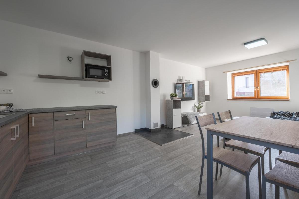 Pohoda Salaš u Velehradu-2 apartmany - Housity