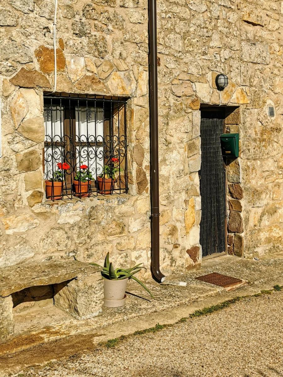 Casa independiente y completa con una habitación 