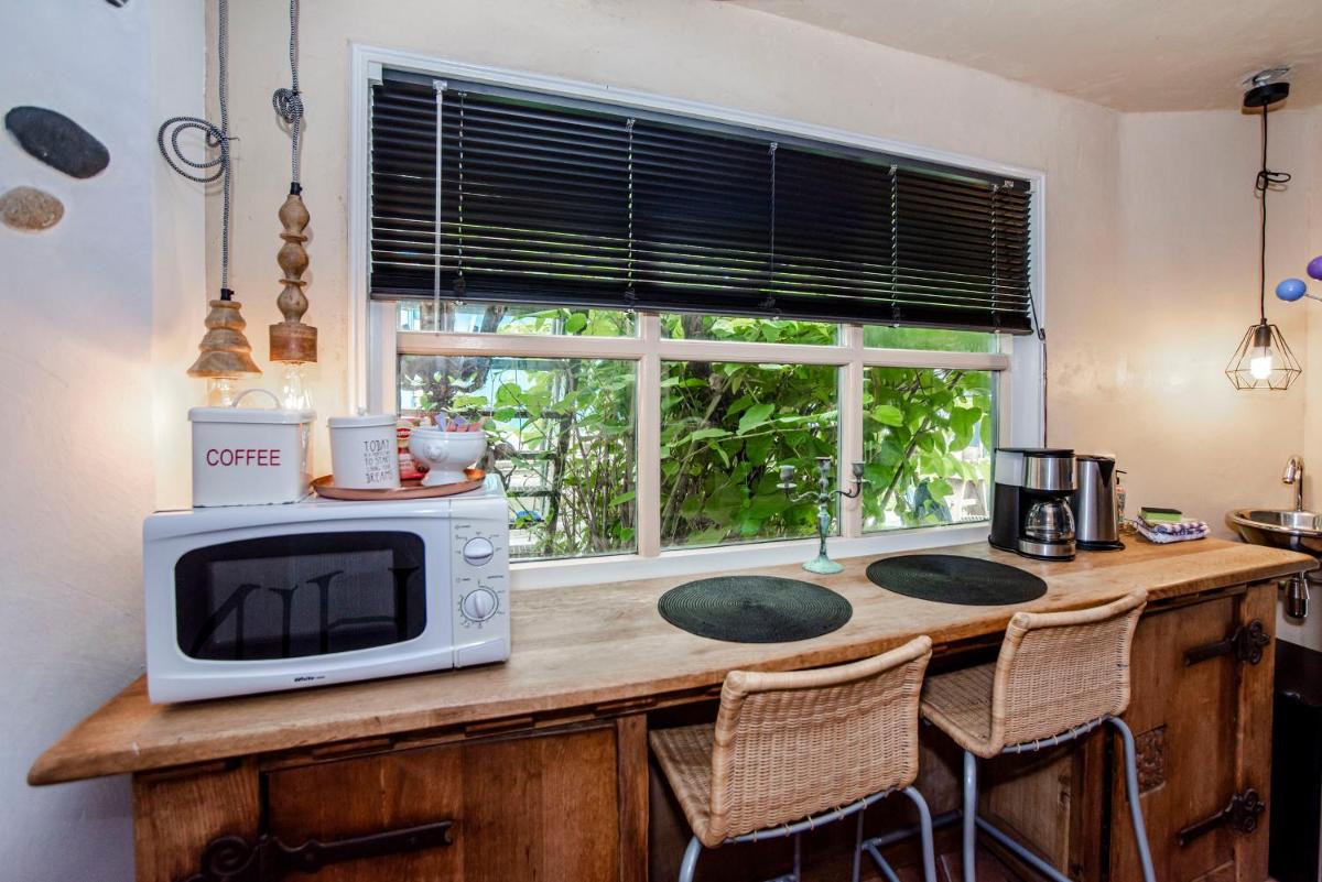 Jopie's Guesthouse - Housity
