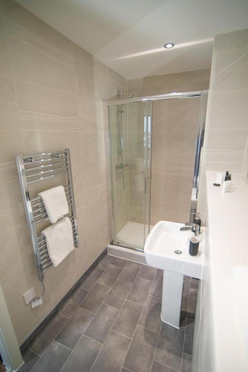 Adelphi Wharf Luxury Apartments - Housity