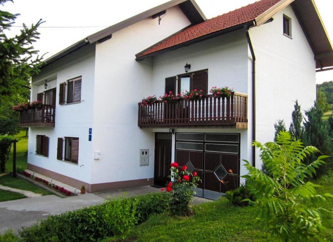 Apartment & Room Monika - Housity