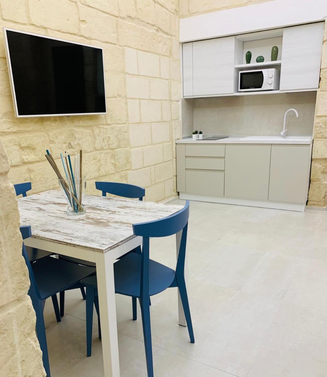 CASA LOCA Intera casa a due passi da Porta San Biagio - Housity