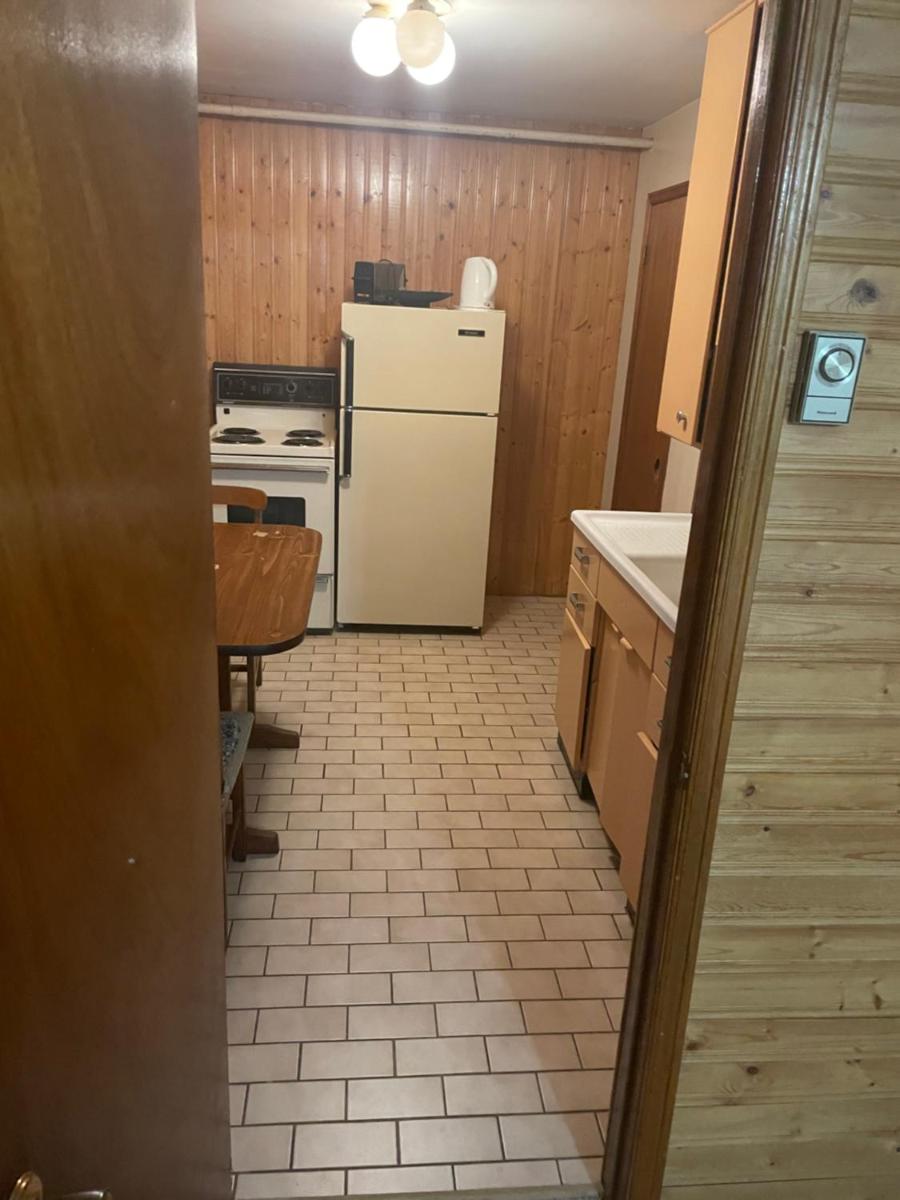Hillcrest Motel - Housity