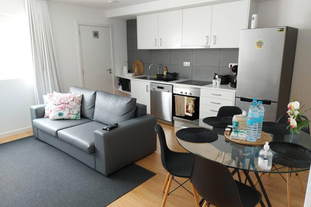 Azorean Flats V Heart of Ponta Delgada - Centro - Housity