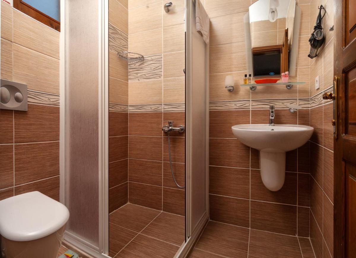 Flores Hotel Alaçatı - Housity