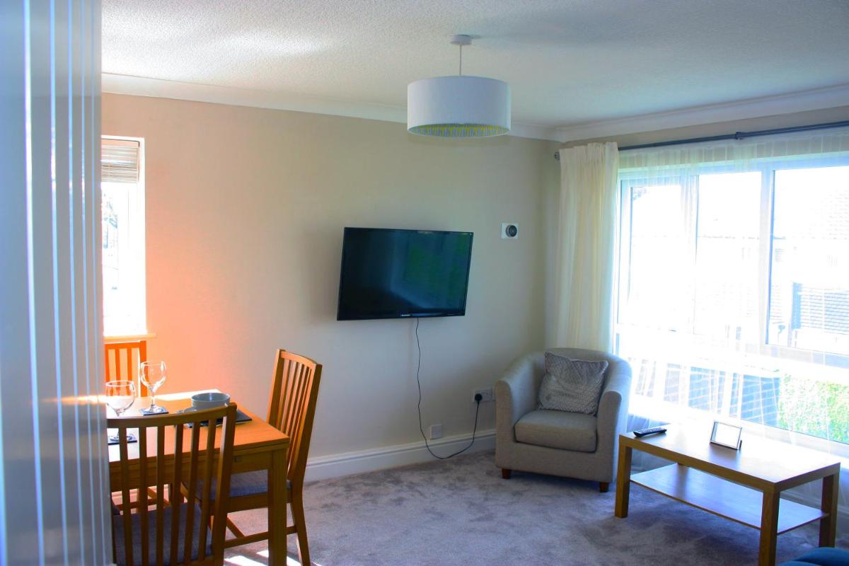 Heathmere -NEC, Airport, HS2, Resorts World, Workcation - Spacious quiet apartment - Housity