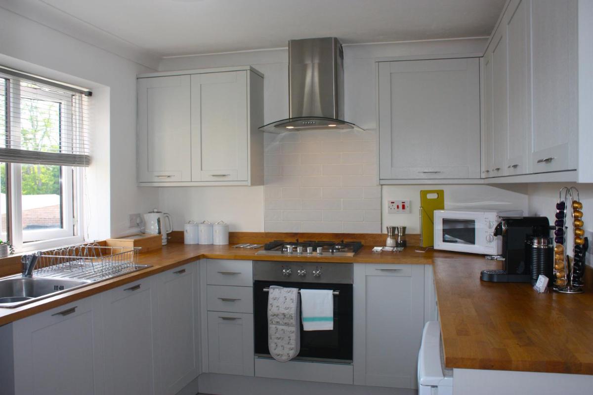 Heathmere -NEC, Airport, HS2, Resorts World, Workcation - Spacious quiet apartment - Housity
