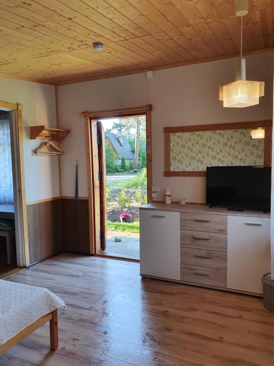 Suvemaja - Housity