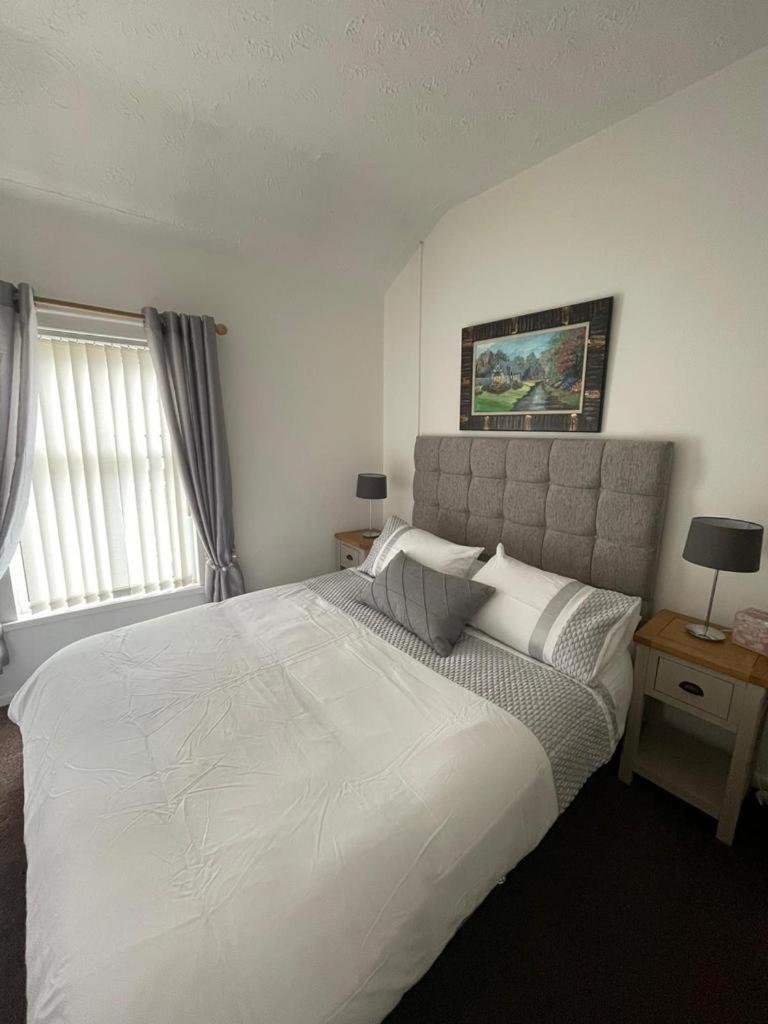 Hill View House - Housity