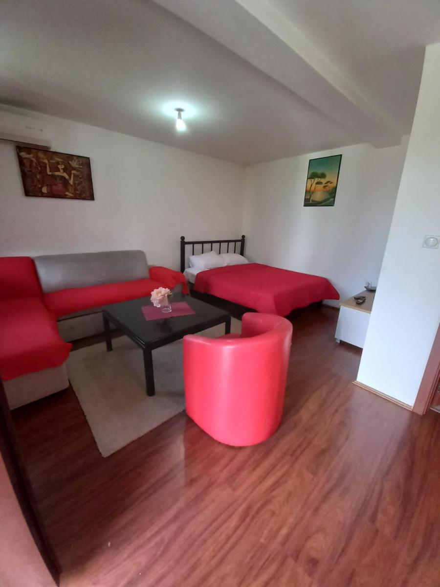 Apartment Dina - Housity