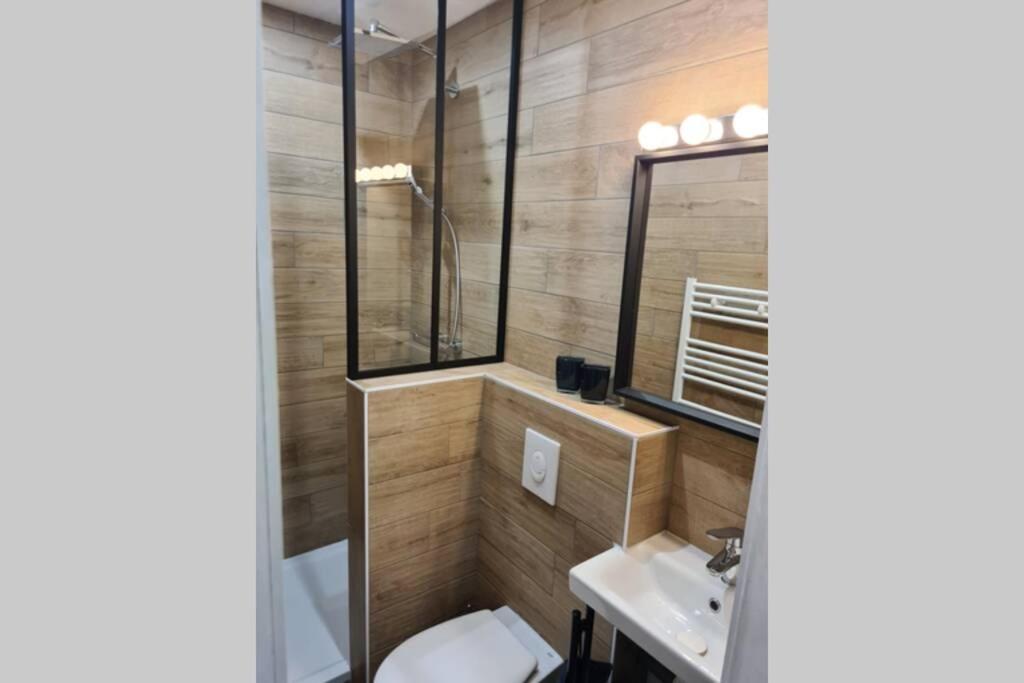 T2 tout neuf au coeur des commerces de Montchat - Housity
