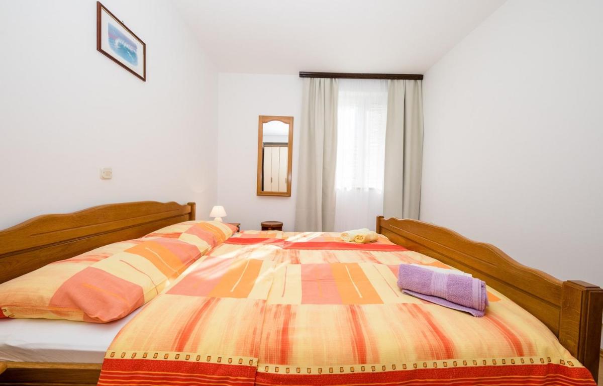 Apartments Halovic - Housity