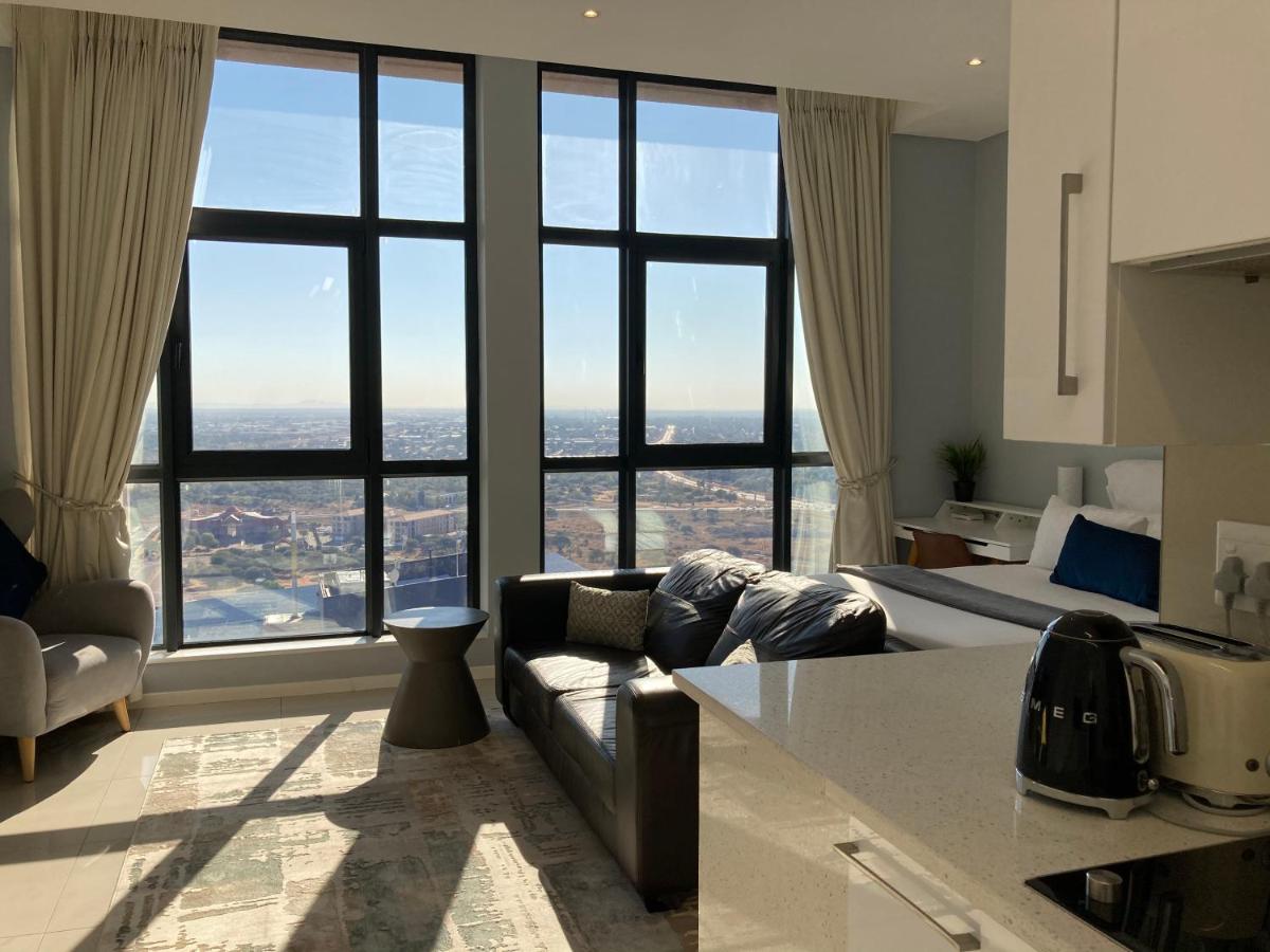 Suitetrails - Urban Awe Apartment-iTowers 23rd Floor