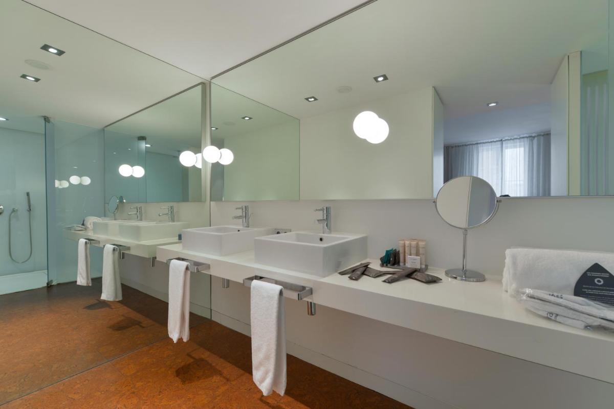 Uma casa de banho em Inspira Liberdade Boutique Hotel