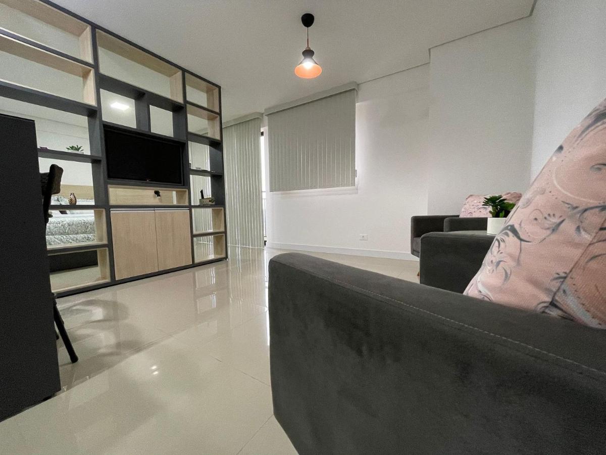 Novo Apt Studio no centro de FOZ com garagem - Housity