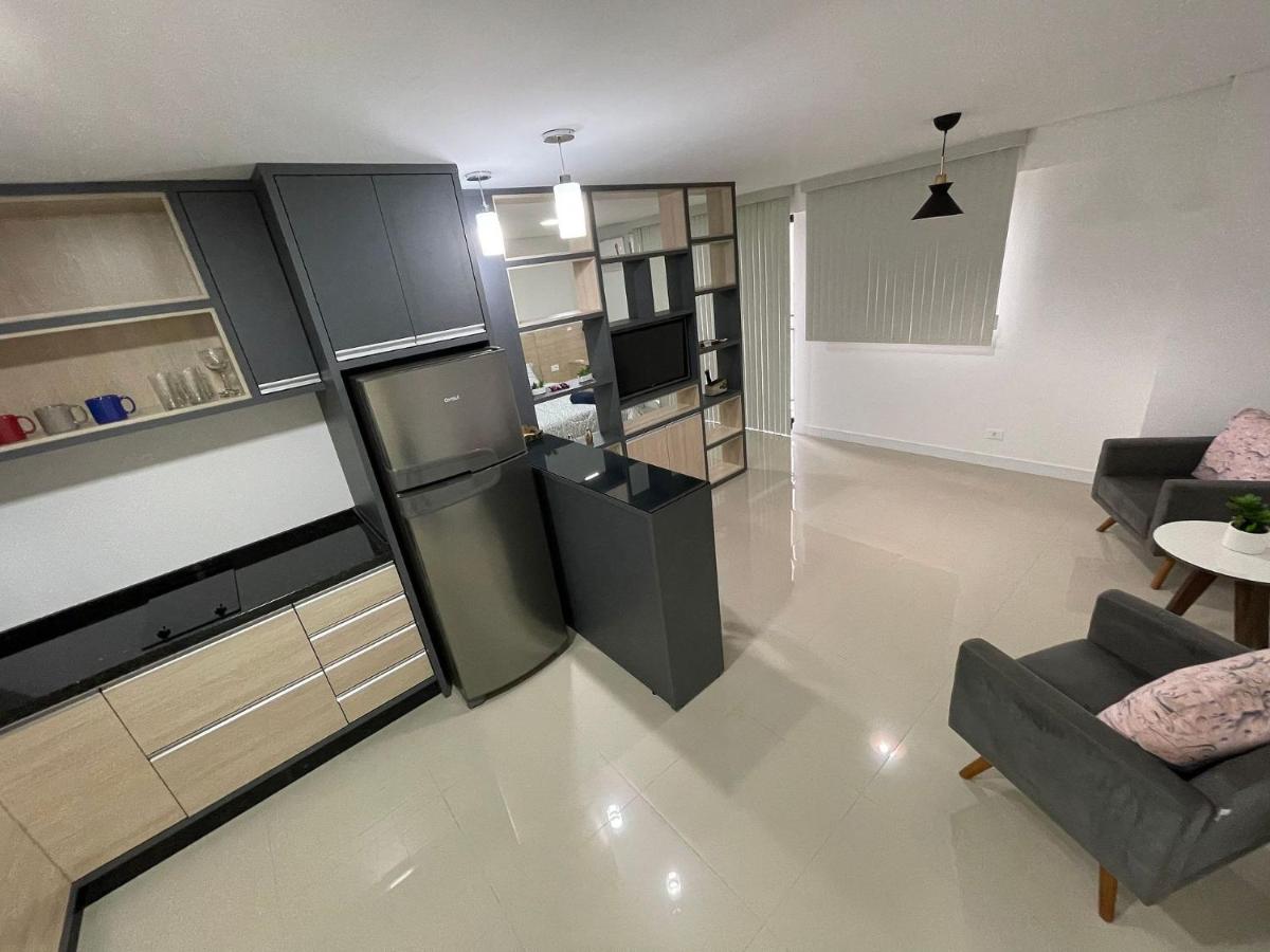 Novo Apt Studio no centro de FOZ com garagem - Housity