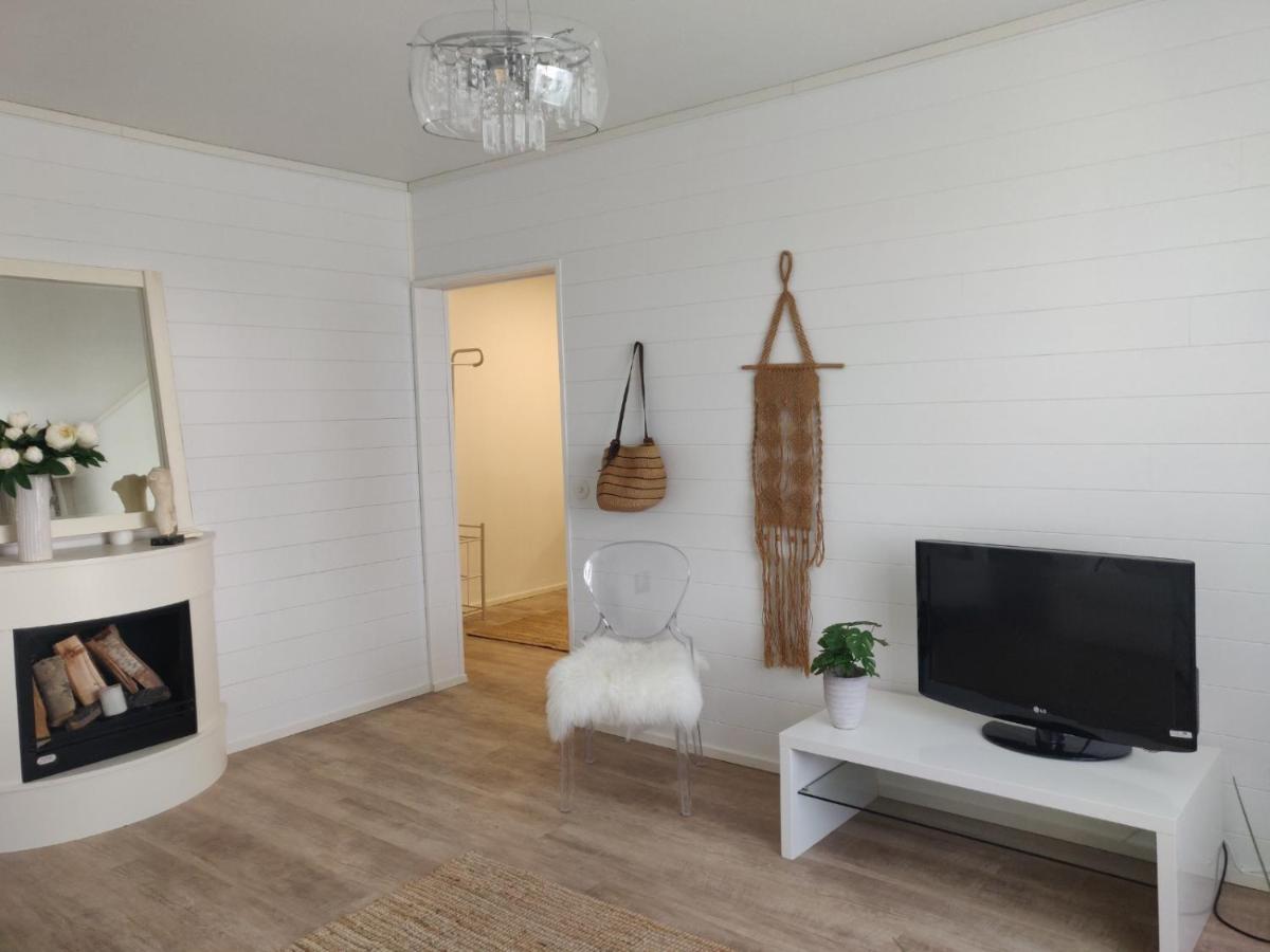 Yyterin valkoinen huoneisto 14 - Housity