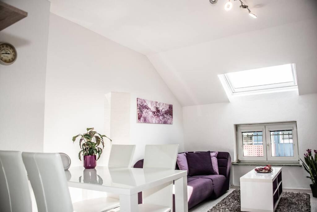 Suitetrails - Apartment PourinGraz für Kunst- und Tennisliebhaber