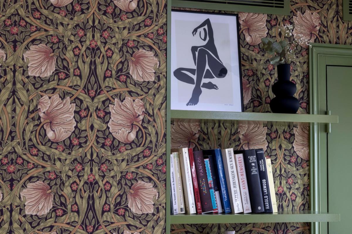 Bibliothèque dans l'hôtel