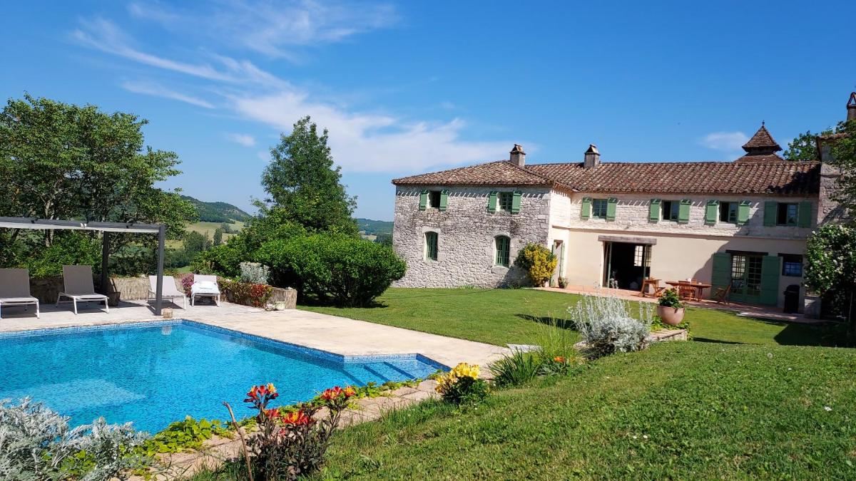MANOIR Le Moulinal47 - vue panoramique - Housity