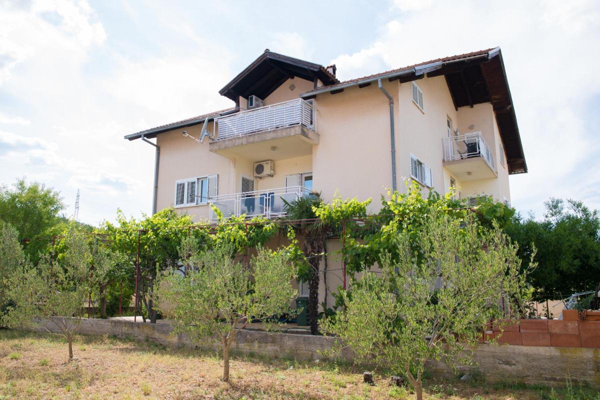 Apartment Dalmatien - Housity