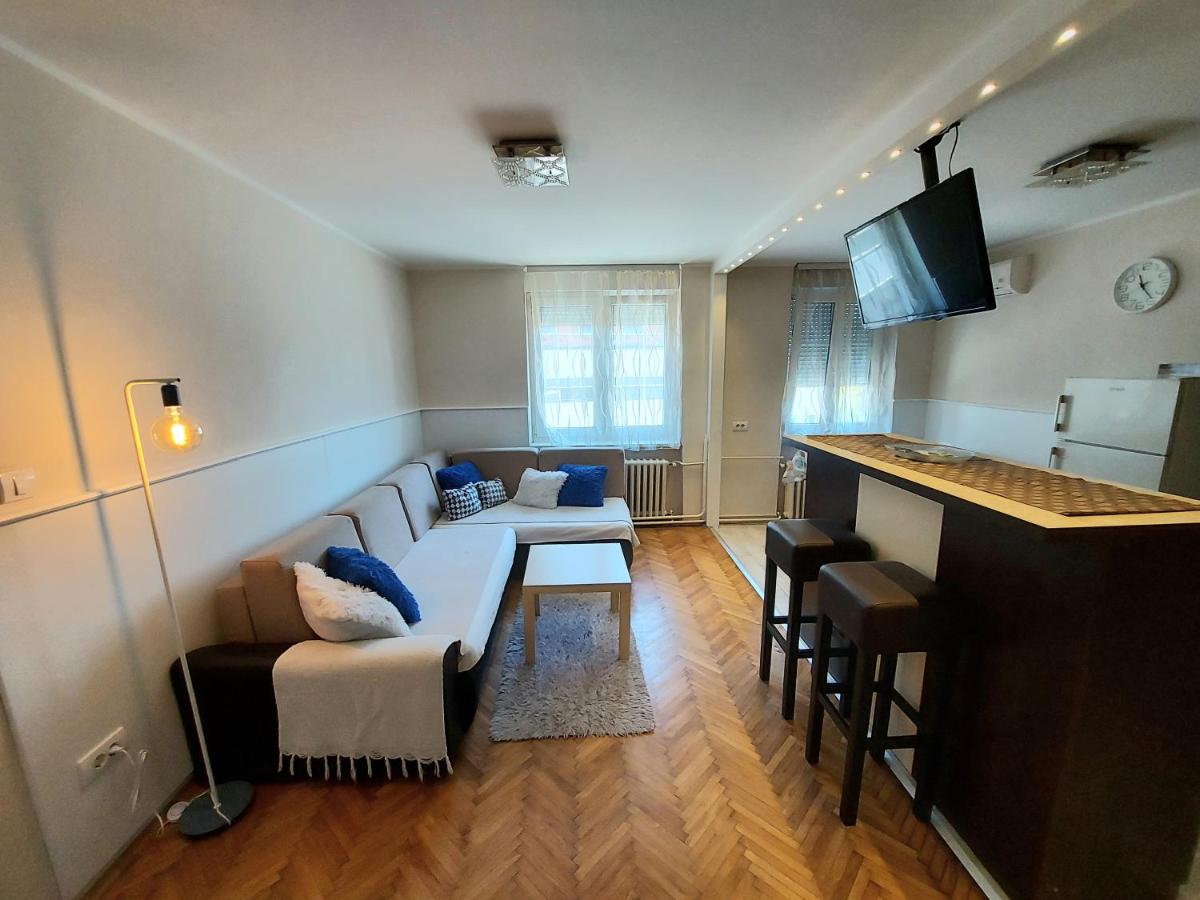 Central apartment with garage - Housity