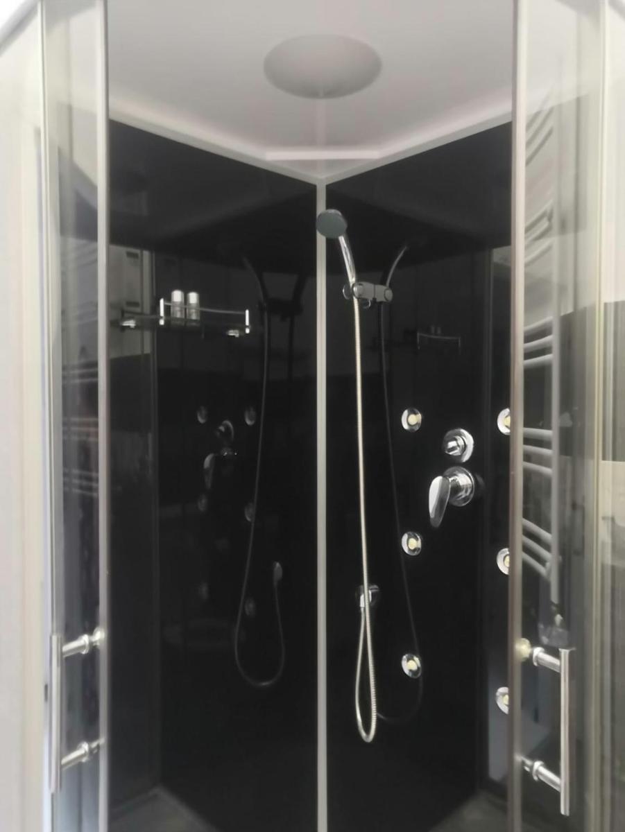 SMART GuestHouse - Housity