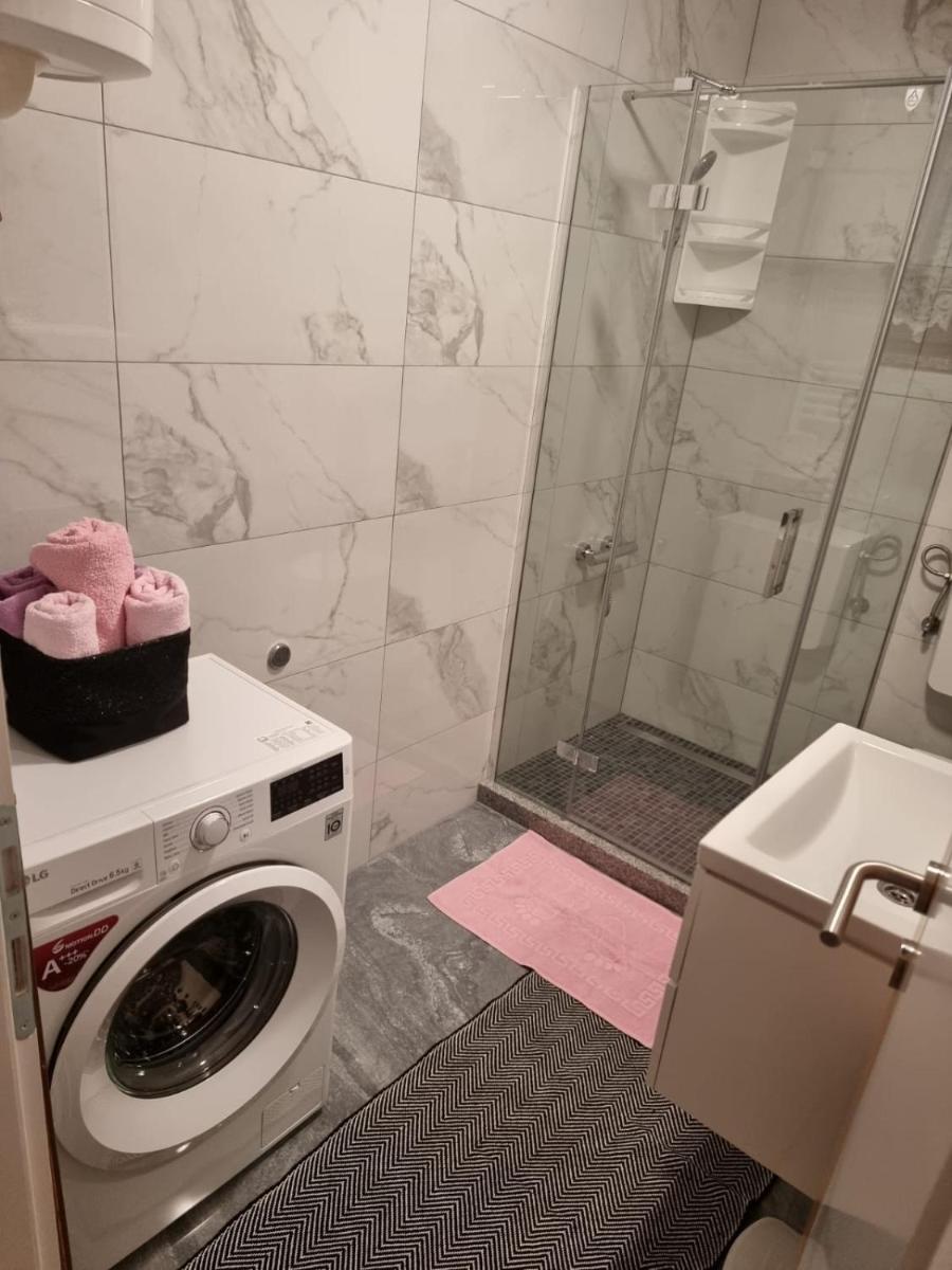 Apartment Anida - Housity