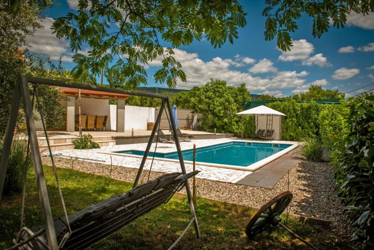 Four Bedroom Holiday Home Imotski - Housity