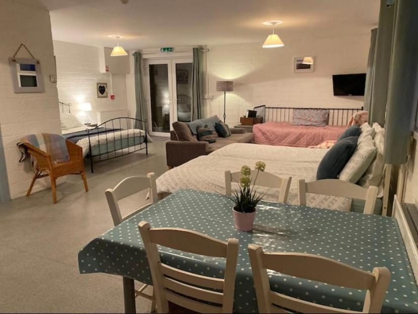 Mill House Studio Apartment - Housity