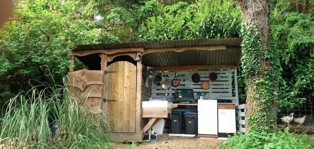 Retraite rustique en bordure de forêt à la campagne - Housity