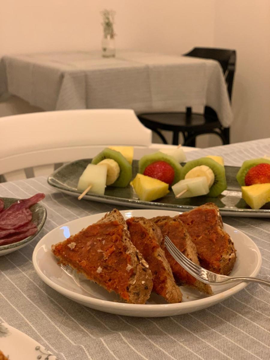 Comida en o cerca de este hotel