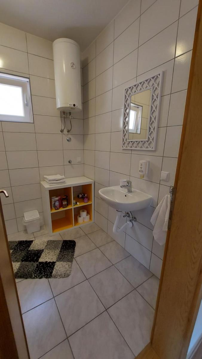 Apartment Kapetanovic - Housity
