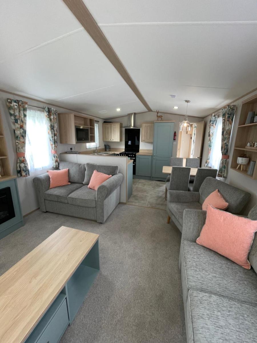 Pheasant's Hollow - 2 bed hot tub lodge with free golf, NO BUGGY - Housity