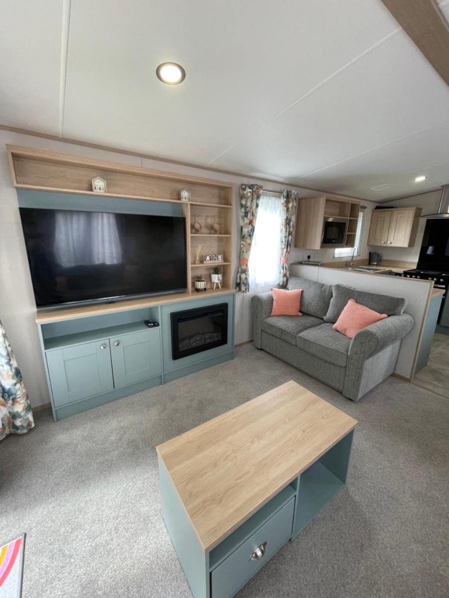 Pheasant's Hollow - 2 bed hot tub lodge with free golf, NO BUGGY - Housity