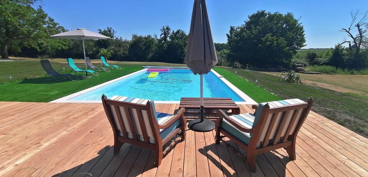 Domaine de Gaïa, Piscine, Pétanque, Ping-pong, proche Saint Emilion - Housity