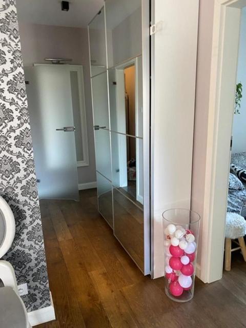 Apartament 1-go Maja - Housity