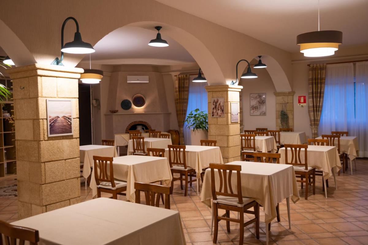 Hotel Costa D'Oro - Housity