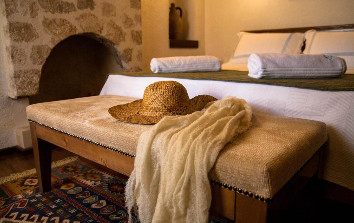 Courtyard Kalkan - Housity