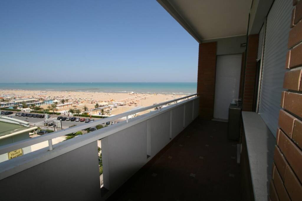 BEACH FRONT - Housity