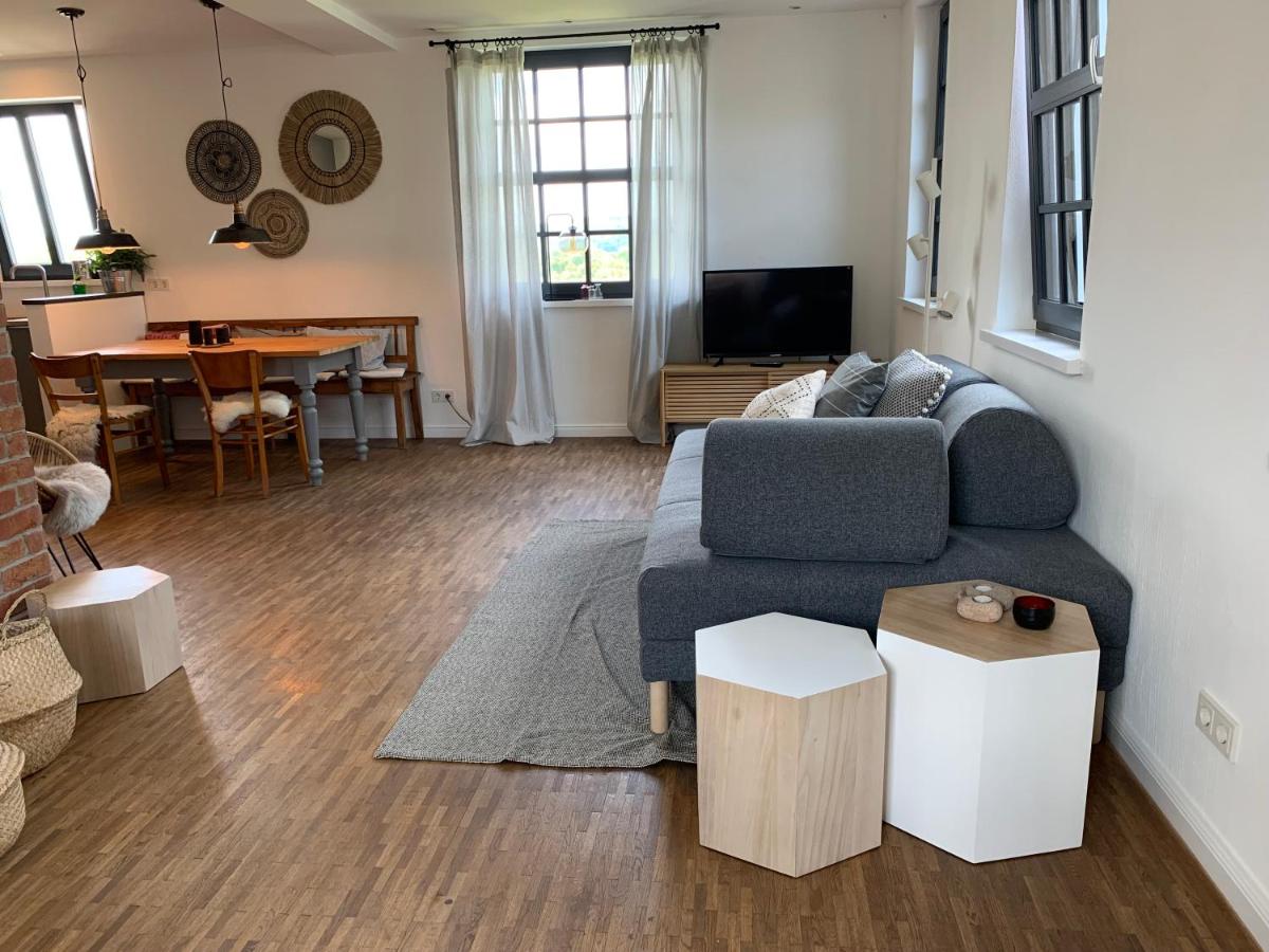 Haus & Hof Guest House - Housity