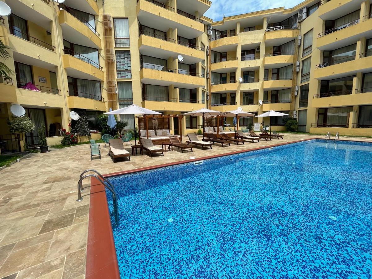 Complex Sands Holiday Apartments - Housity