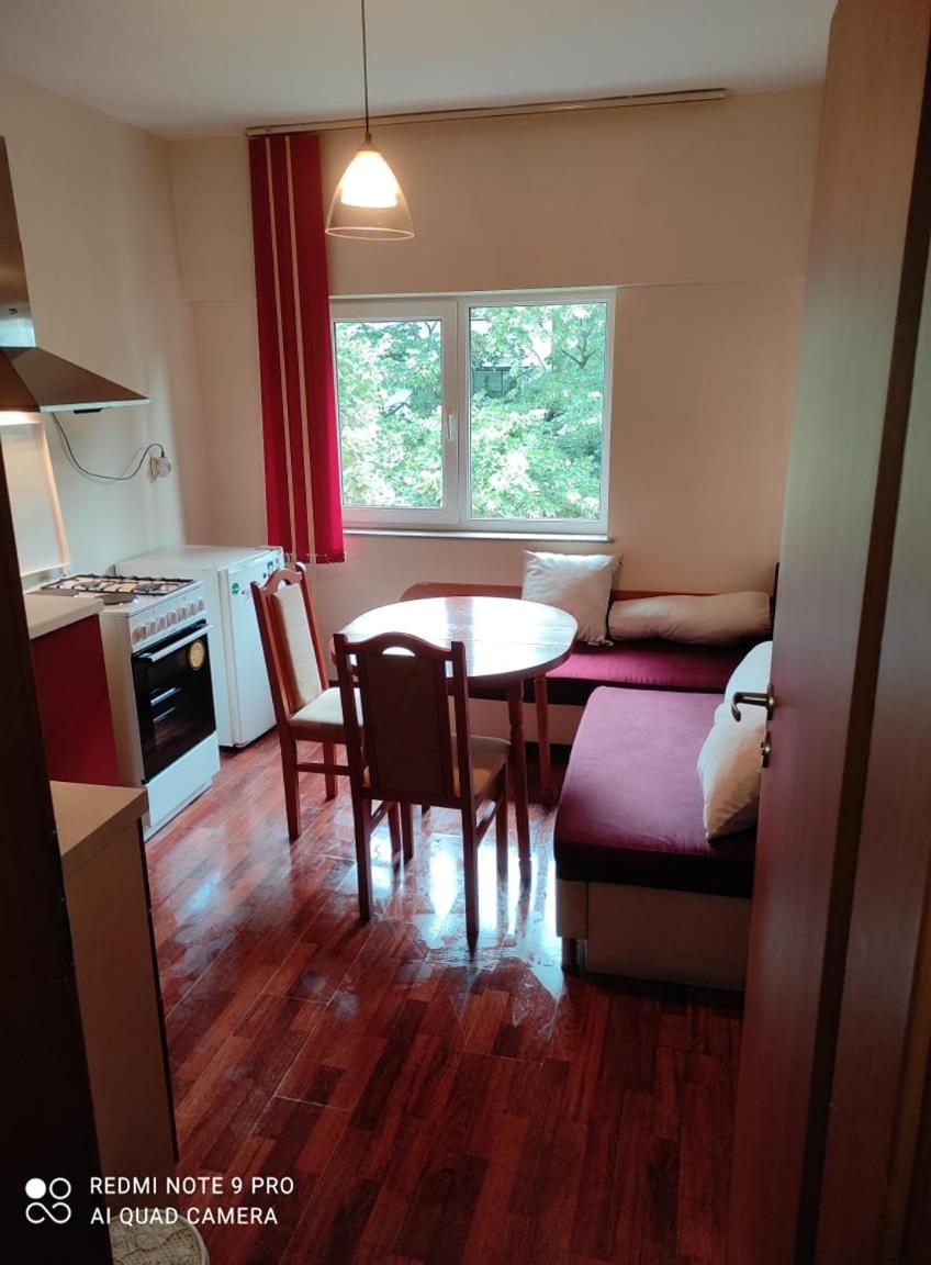 Suitetrails - Lazur Burgas Apartment