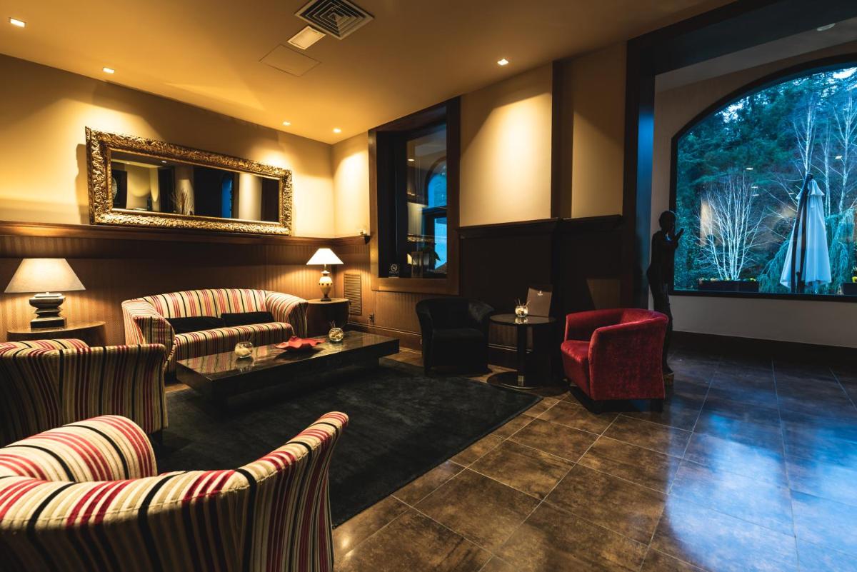 Zona de estar de Balneario Font Vella- Adults Only