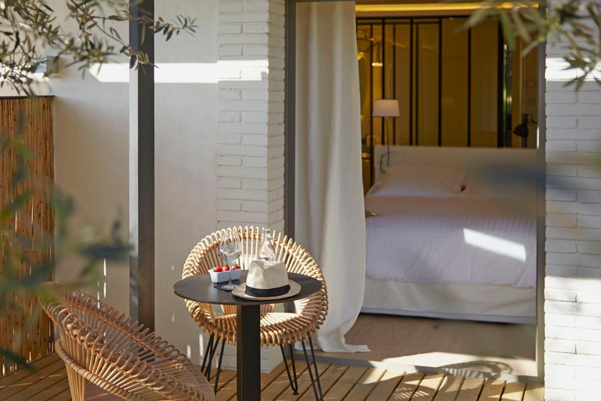Hotel Restaurant Mas Lazuli by Fimedhotels - Housity