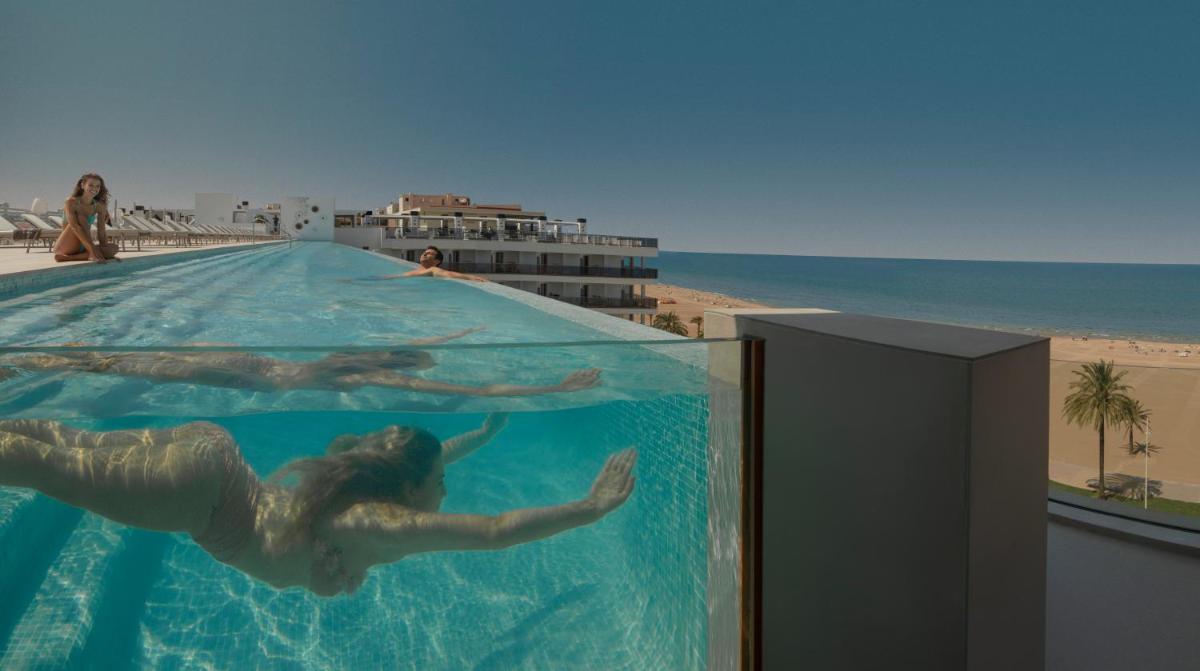Piscina en o cerca de RH Bayren Hotel & Spa 4* Sup