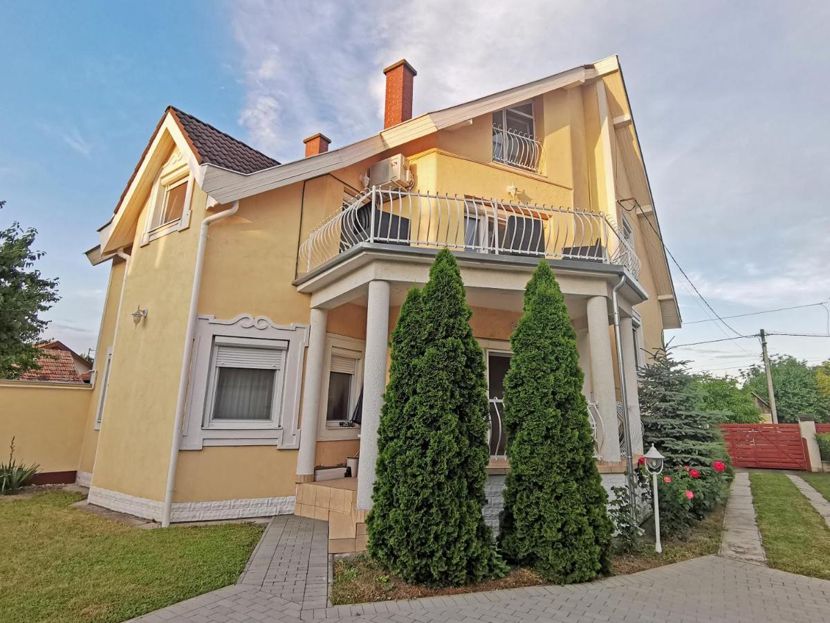 Magic Holiday Vendégház - Housity