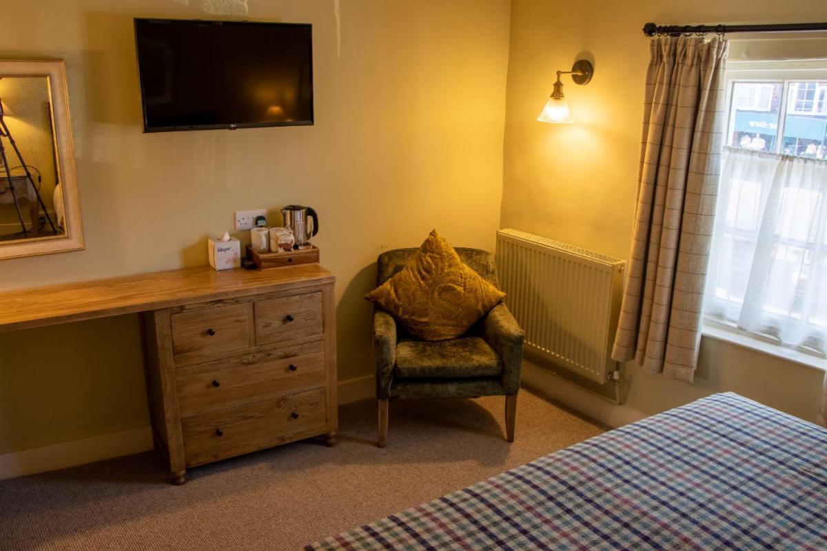 The Green Dragon - Housity